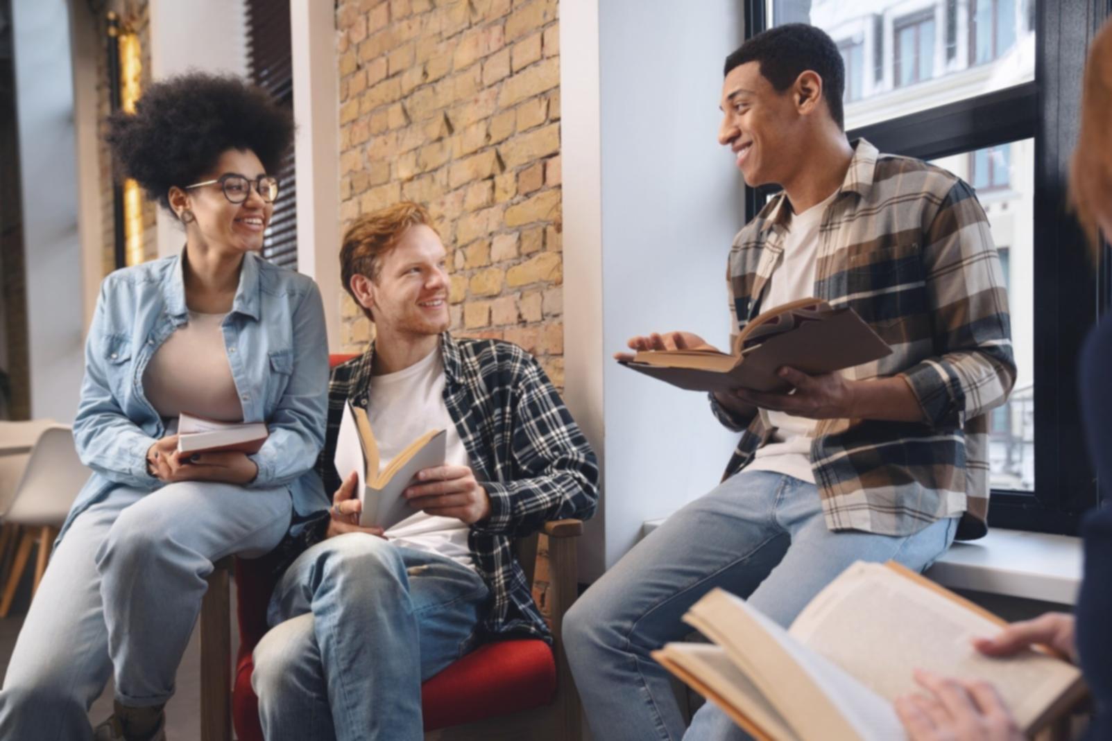 Tableau de suivi budgétaire avec objectifs d'épargne et indicateurs de progression