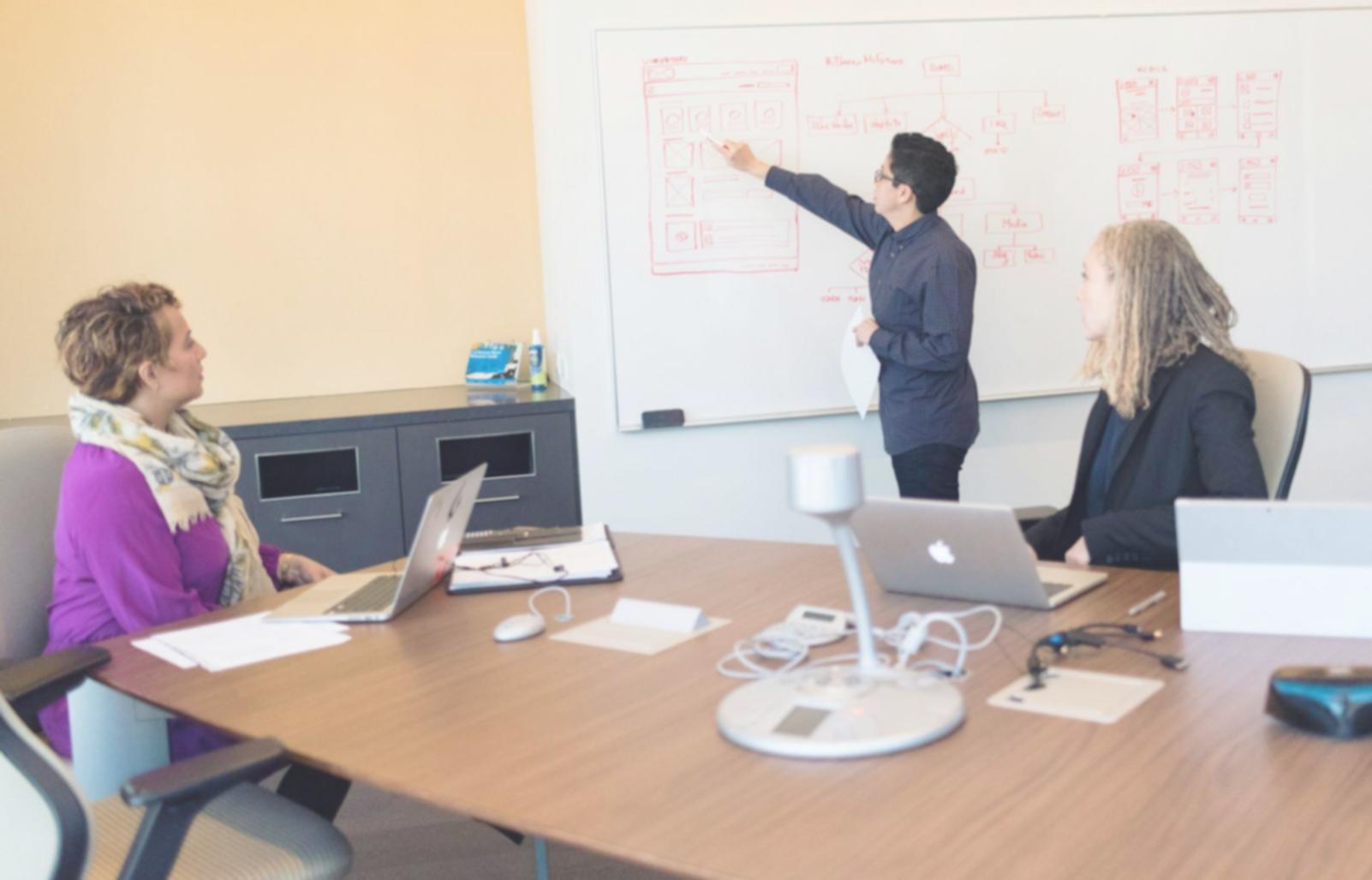 Catégorisation intelligente des dépenses mensuelles